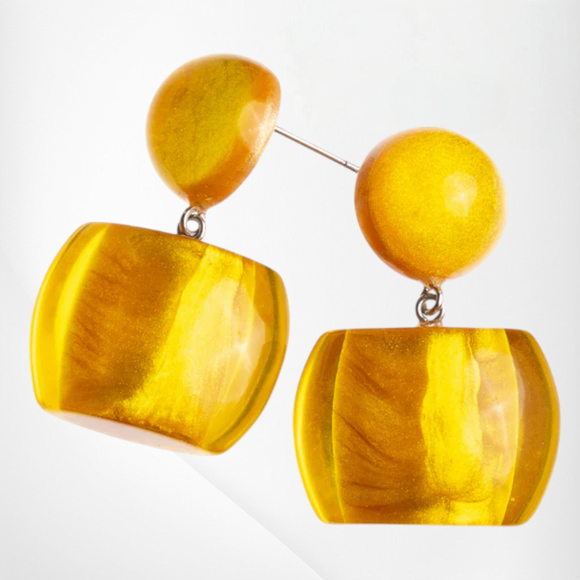 Style and Grace BELLISSIMA GYEL yellow resin drop earrings with short hook design and 2cm length