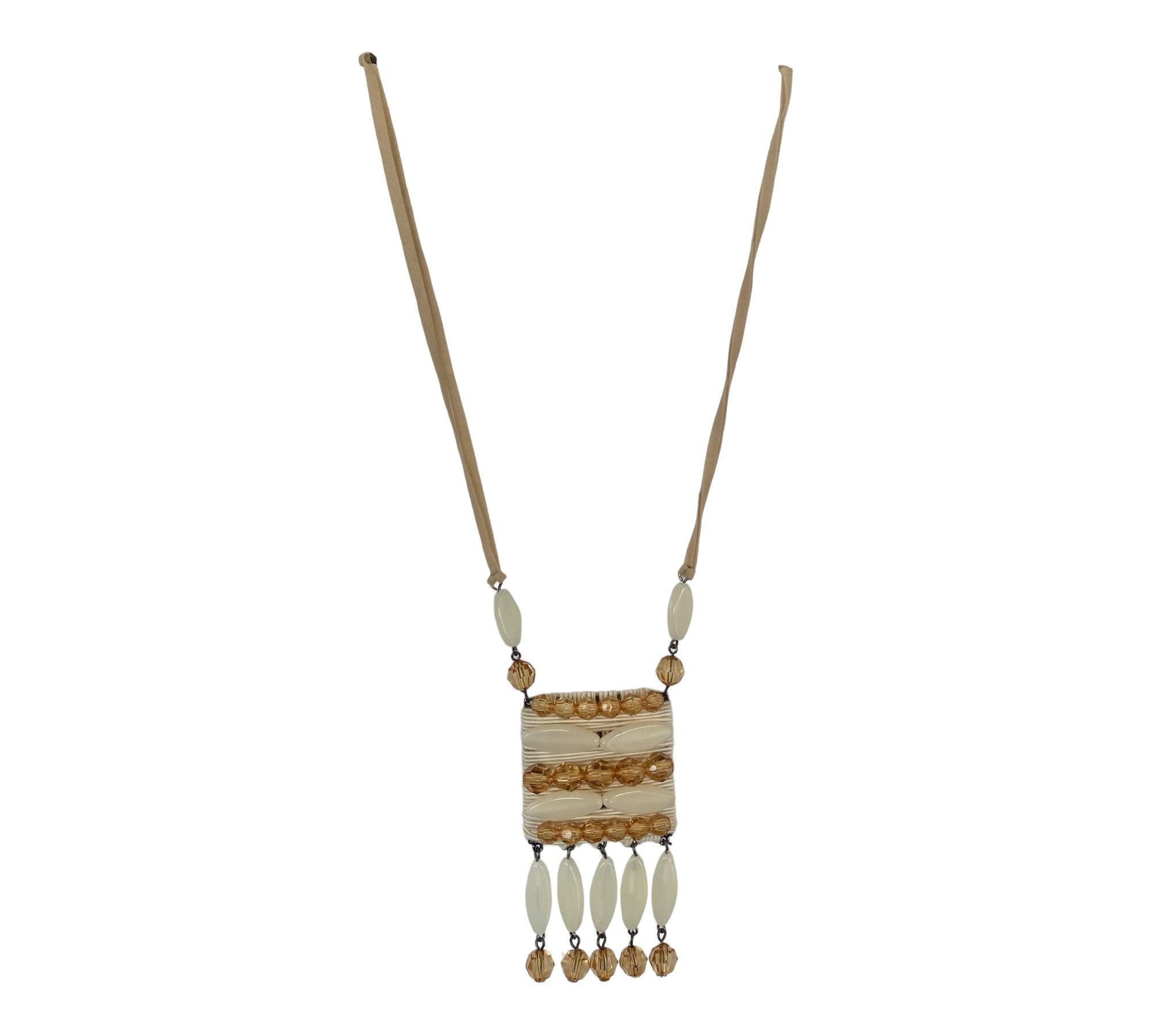 N585 Interesting Cream /Beige Necklace – Style and Grace